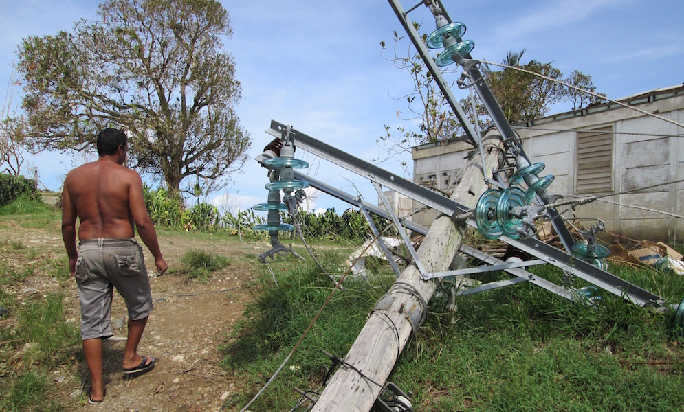 El viento se llevó los postes del tendido eléctrico (Foto: Carlos Alejandro Rodríguez)