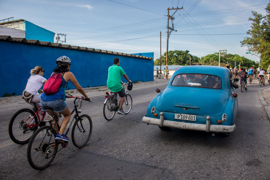 En La Habana, los problemas con el transporte público son algo común, y la bicicleta se ofrece como una alternativa sana y viable