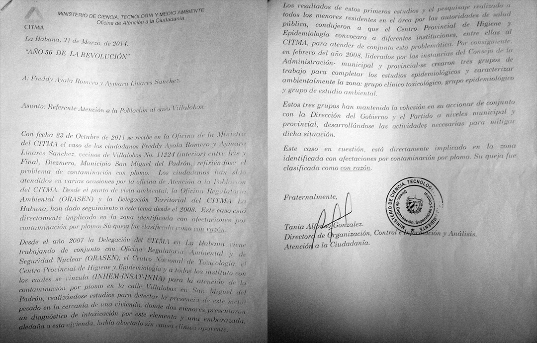 Documento de CITMA que conserva Aymara Linares (Foto: Mónica Baró)